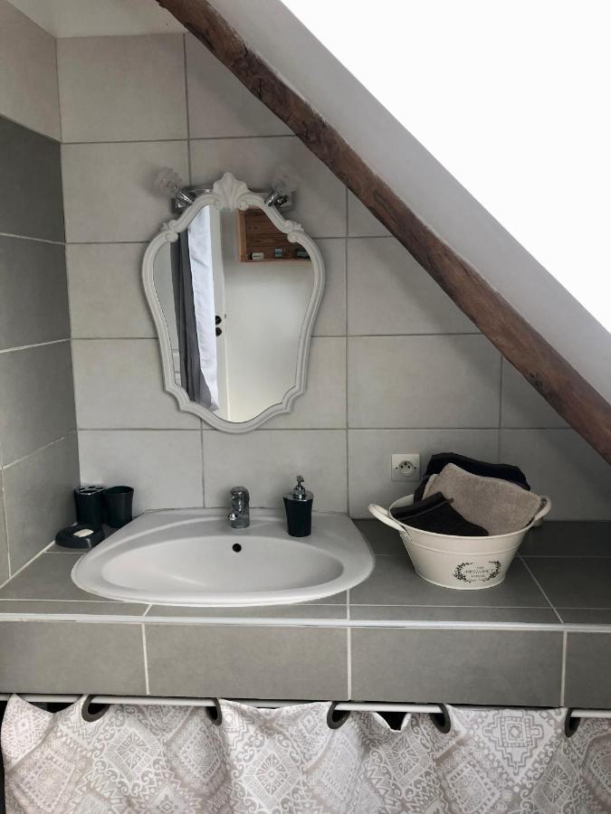 Chambre Double Avec Sdb Privee Au Milieu Des Champs Apartment Teloché Екстериор снимка